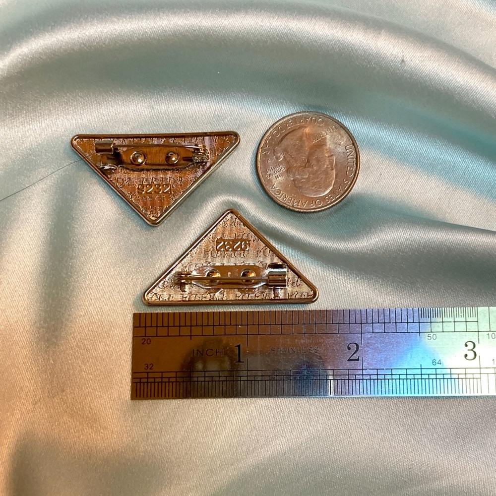 Prada Unisex ivory triangle logo Pin Clip upscaled - Picture 3 of 5